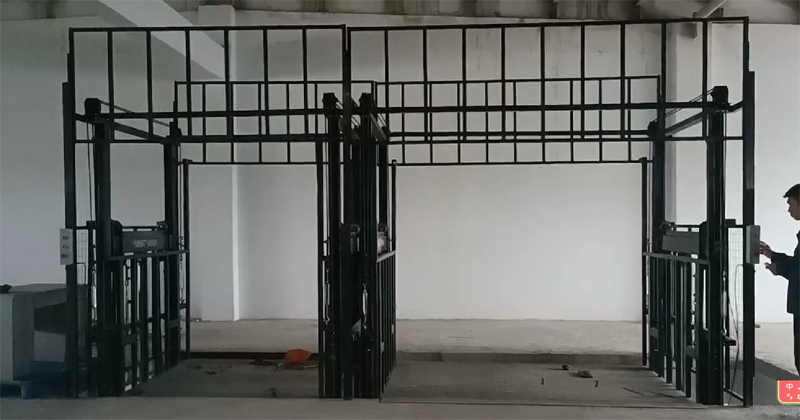 渭南2臺導(dǎo)軌式升降平臺